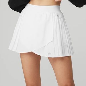 Alo Aces Tennis Skirt, size Medium, white.